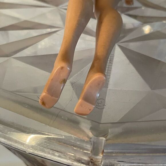 Midge 1960’s Bubble Cut Barbie Doll - Picture 11 of 13